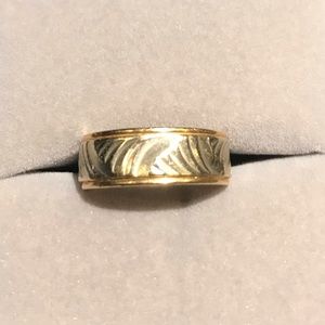 Gold ring